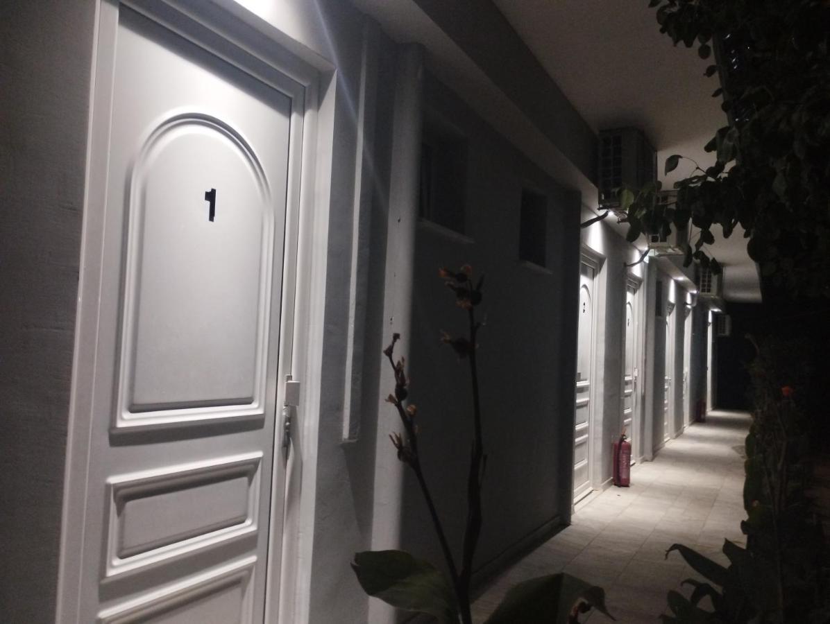 Panos Apartments ラガナス エクステリア 写真